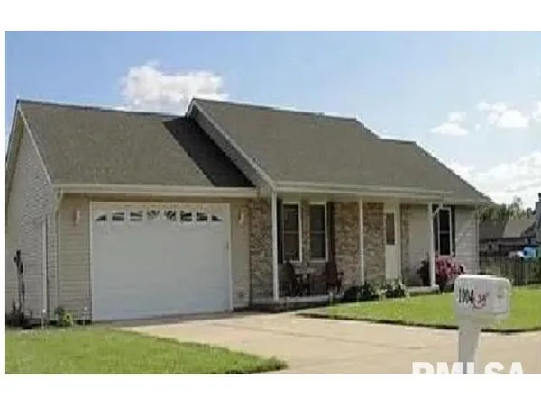 $290,000 | 1004 Latigo Drive, Springfield, IL 62712