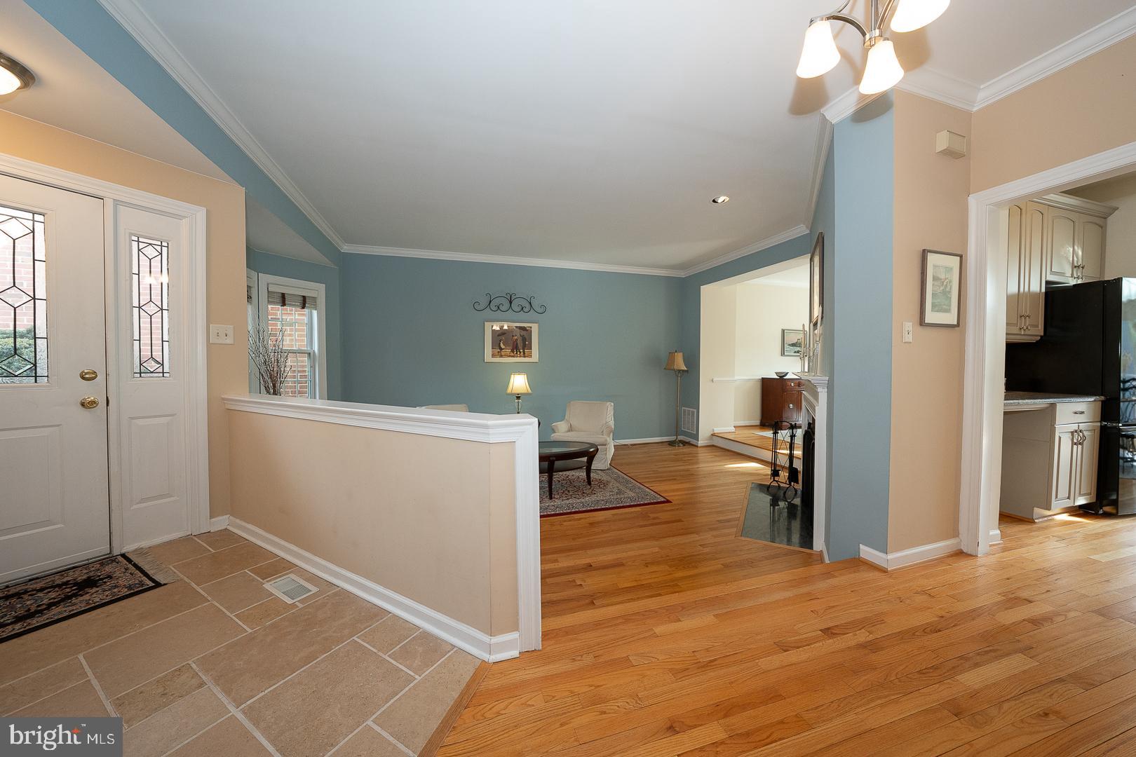 125 Springton Mews Circle Media, PA 19063 - Photo 6 of 40