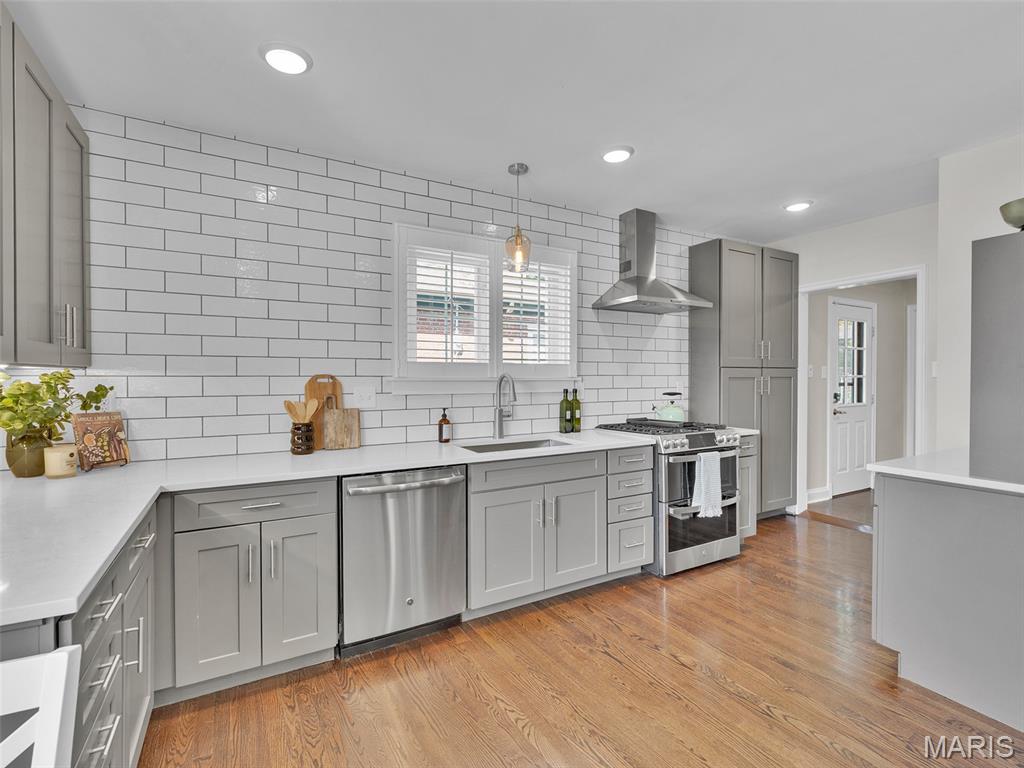 1154 South Berry Road Webster Groves, MO 63119 - Photo 9 of 27 Gallery Image 9