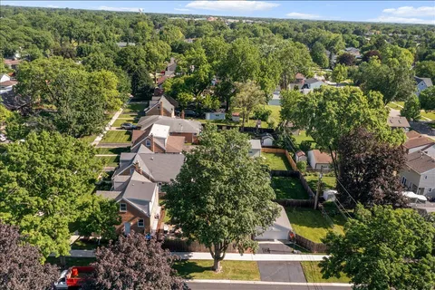 $525,000 | 201 North Maple Street, Mount Prospect, IL 60056