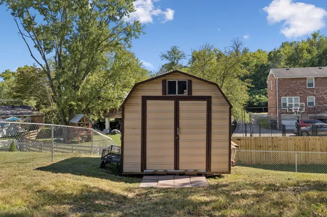 $649,900 | 205 Overcrest Court, Nashville, TN 37211