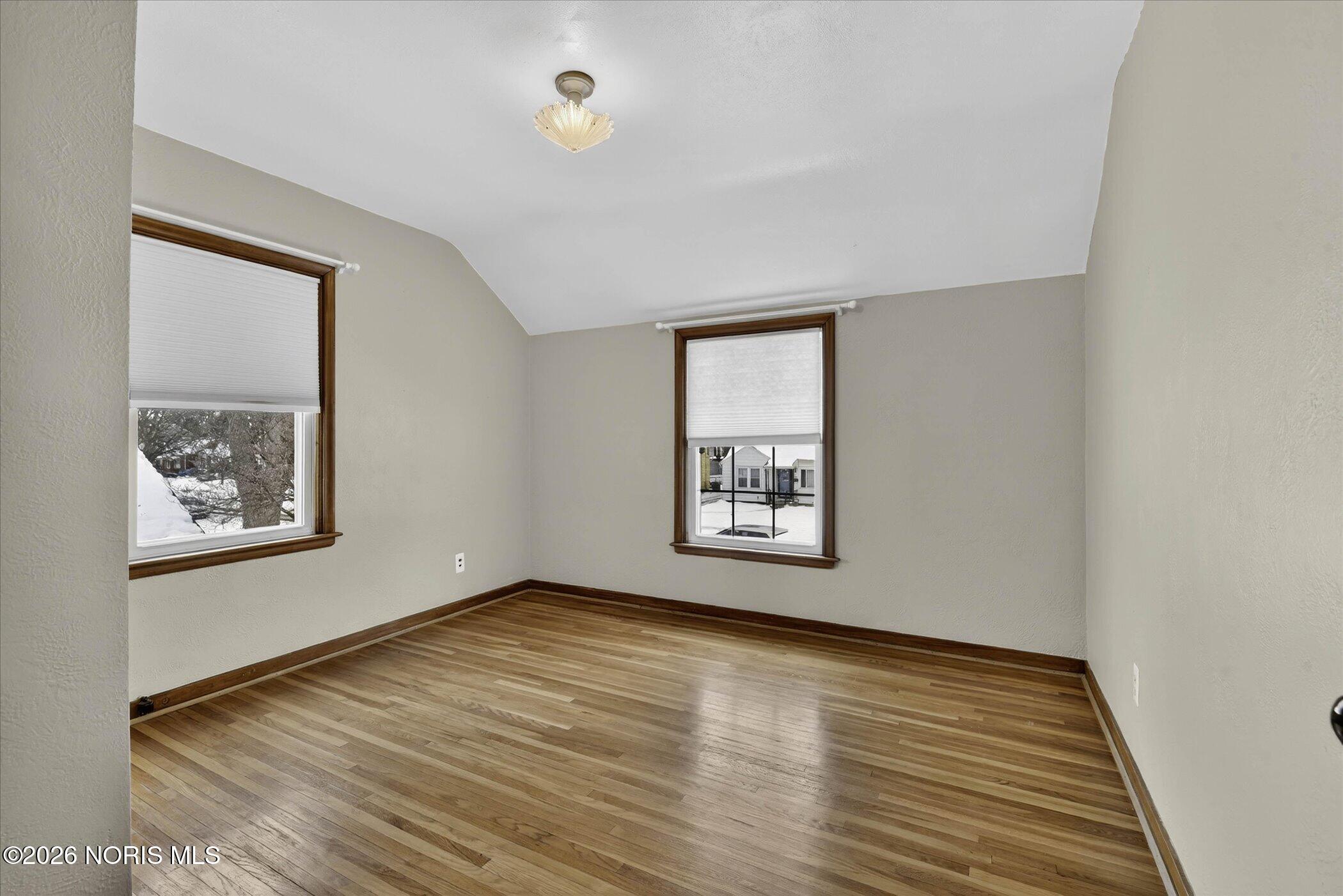 4214 Grantley Road Toledo, OH 43613 - Photo 22 of 39 28-4214-Grantley-Rd-Toledo-OH-43613-Wind