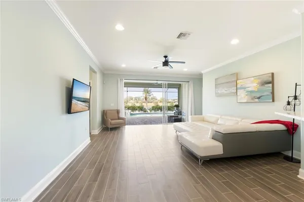 $3,950 | 8047 Princeton Drive, Naples, FL 34104
