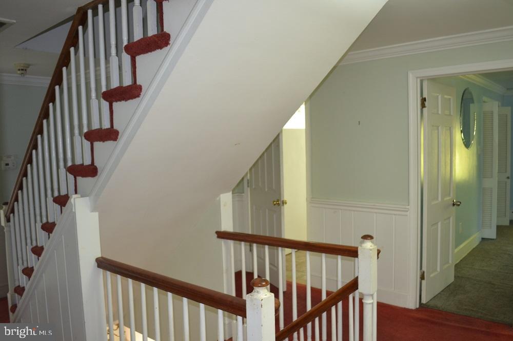 730 Panorama Road Villanova, PA 19085 - Photo 36 of 64 Second floor Hallway