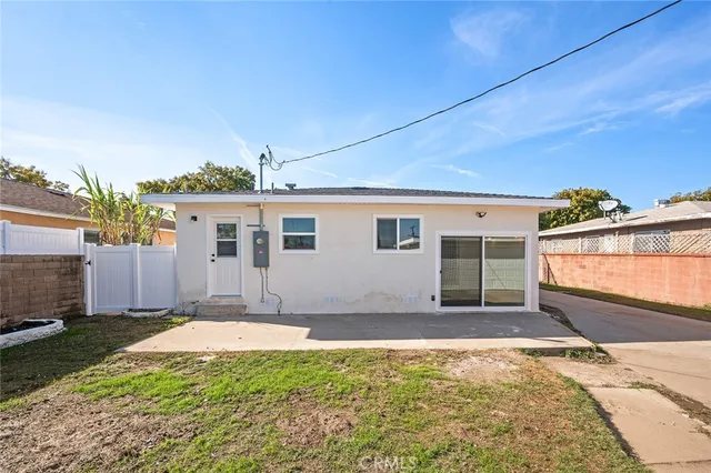 $829,990 | 6324 Johnson, Long Beach, CA 90805
