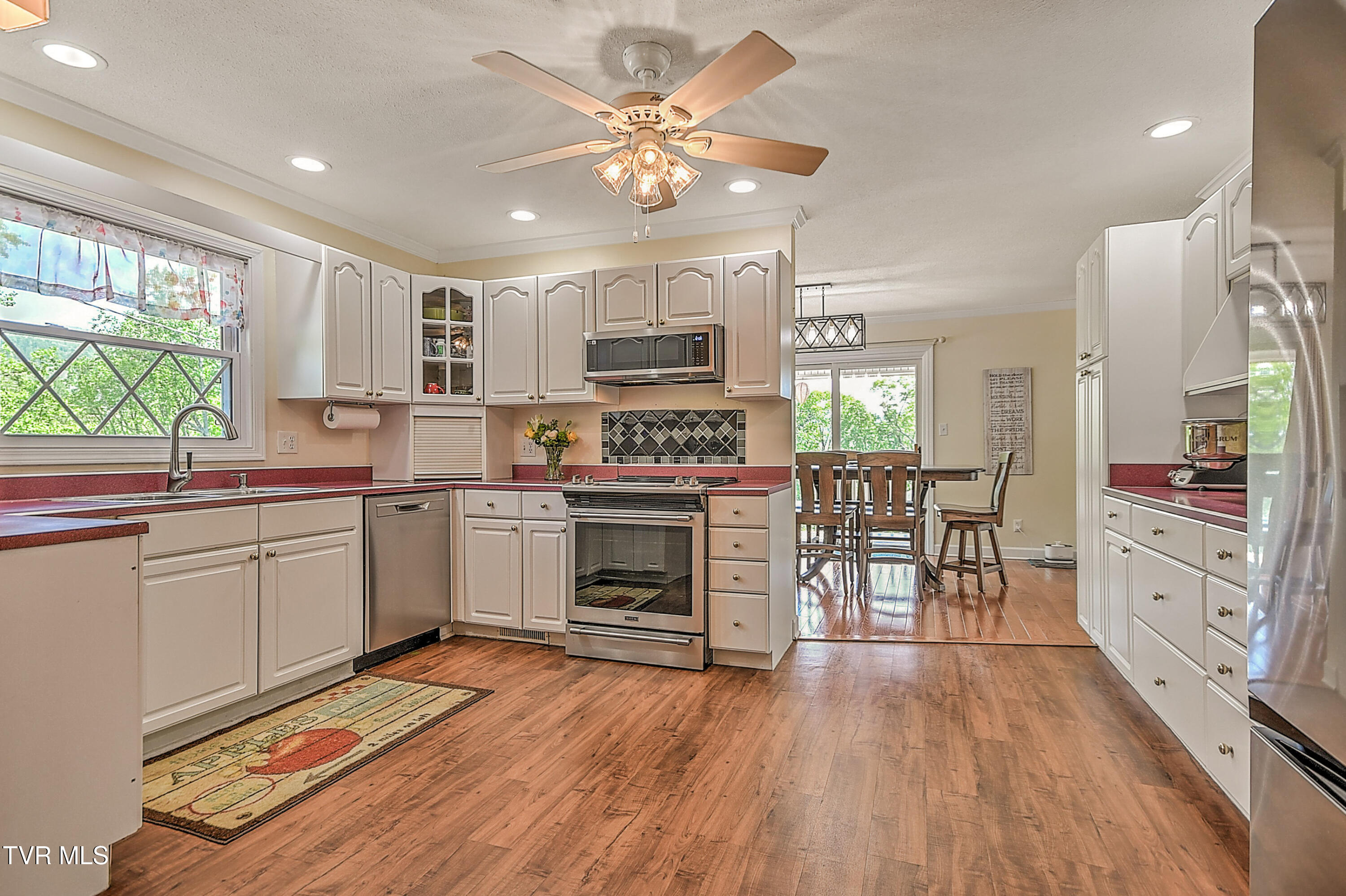 161 Judge Ben Allen Road Elizabethton, TN 37643 - Photo 23 of 88 161 Judge Ben Allen LC-18