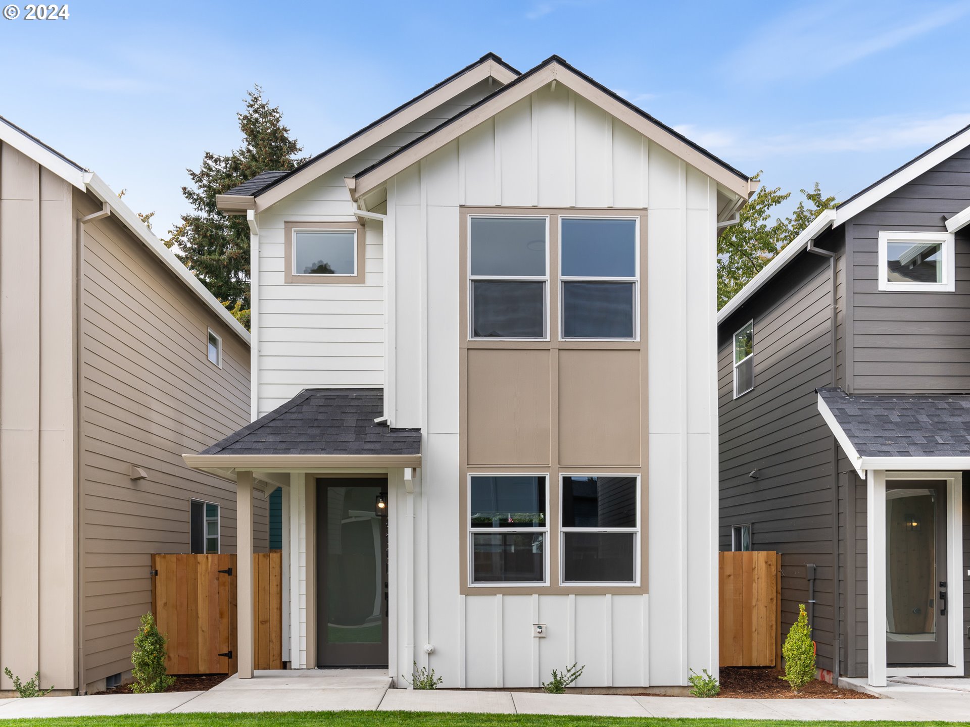 6921 North Bank Street Portland, OR 97203 - Photo 1 of 23