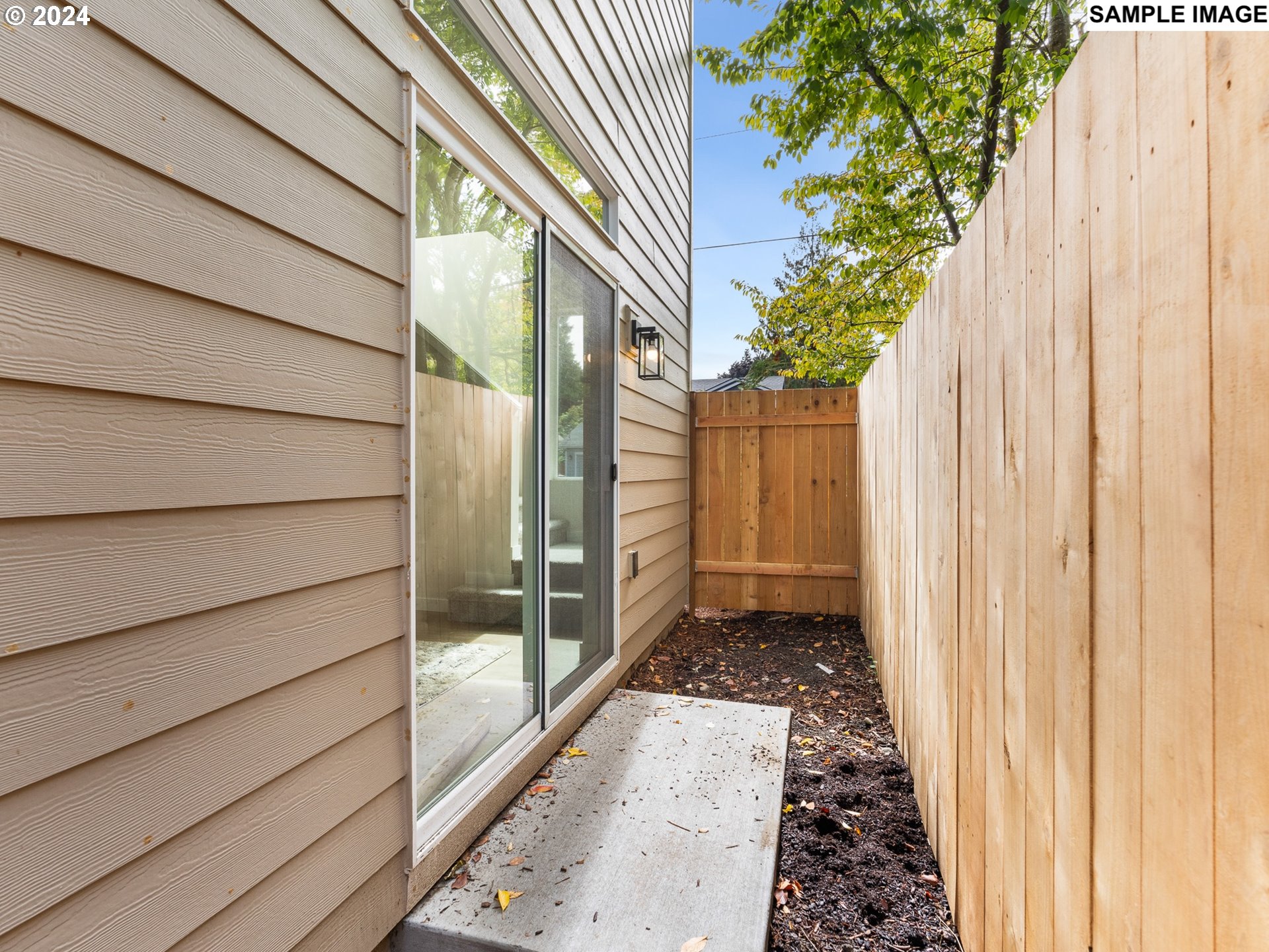 6921 North Bank Street Portland, OR 97203 - Photo 19 of 23