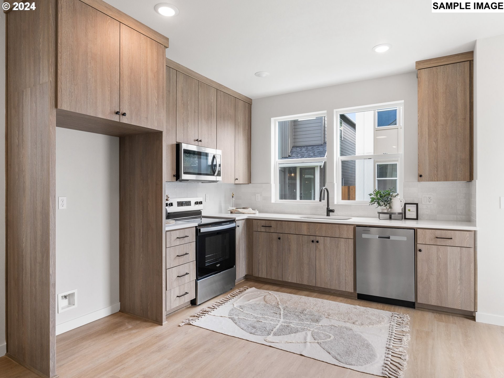 6921 North Bank Street Portland, OR 97203 - Photo 7 of 23