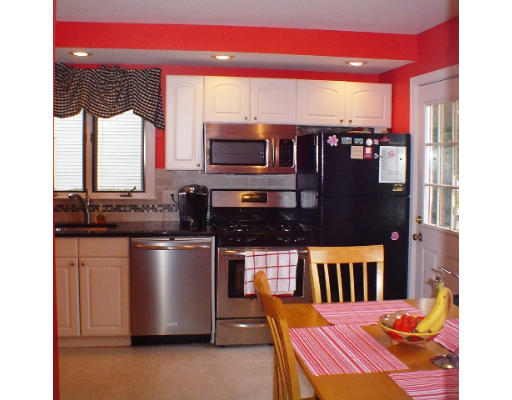 19 Hillview Road Braintree, MA 02184 - Photo 6 of 16 Gallery Image 6