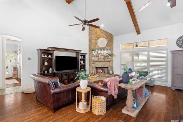 $2,250,000 | 819 County Road 356, Adkins, TX 78101