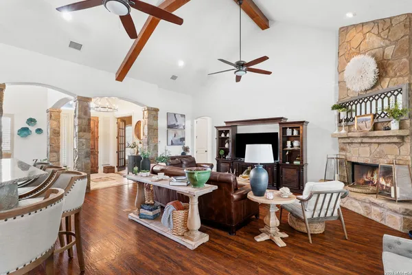 $2,250,000 | 819 County Road 356, Adkins, TX 78101