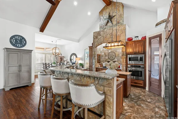 $2,250,000 | 819 County Road 356, Adkins, TX 78101