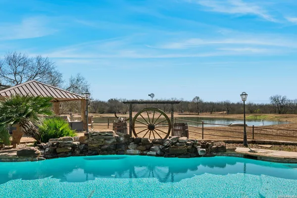 $2,250,000 | 819 County Road 356, Adkins, TX 78101