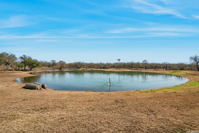 $2,350,000 | 819 County Road 356, Adkins, TX 78101