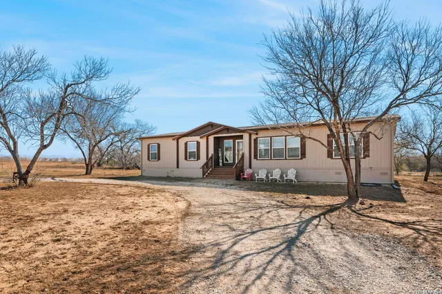 $2,350,000 | 819 County Road 356, Adkins, TX 78101