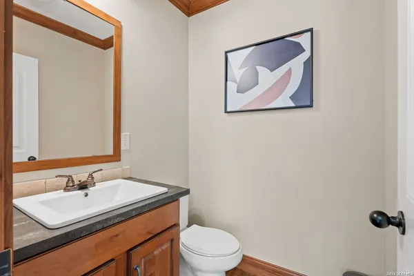 $2,250,000 | 819 County Road 356, Adkins, TX 78101