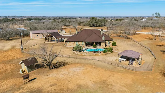 $2,350,000 | 819 County Road 356, Adkins, TX 78101