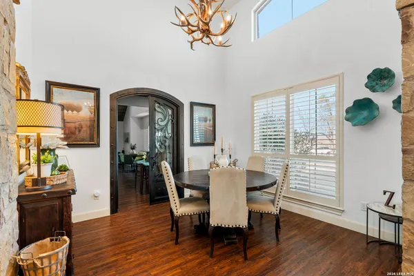 $2,250,000 | 819 County Road 356, Adkins, TX 78101