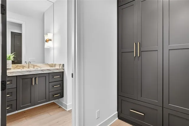 $1,099,000 | 7616 Falmouth Street, Prairie Village, KS 66208