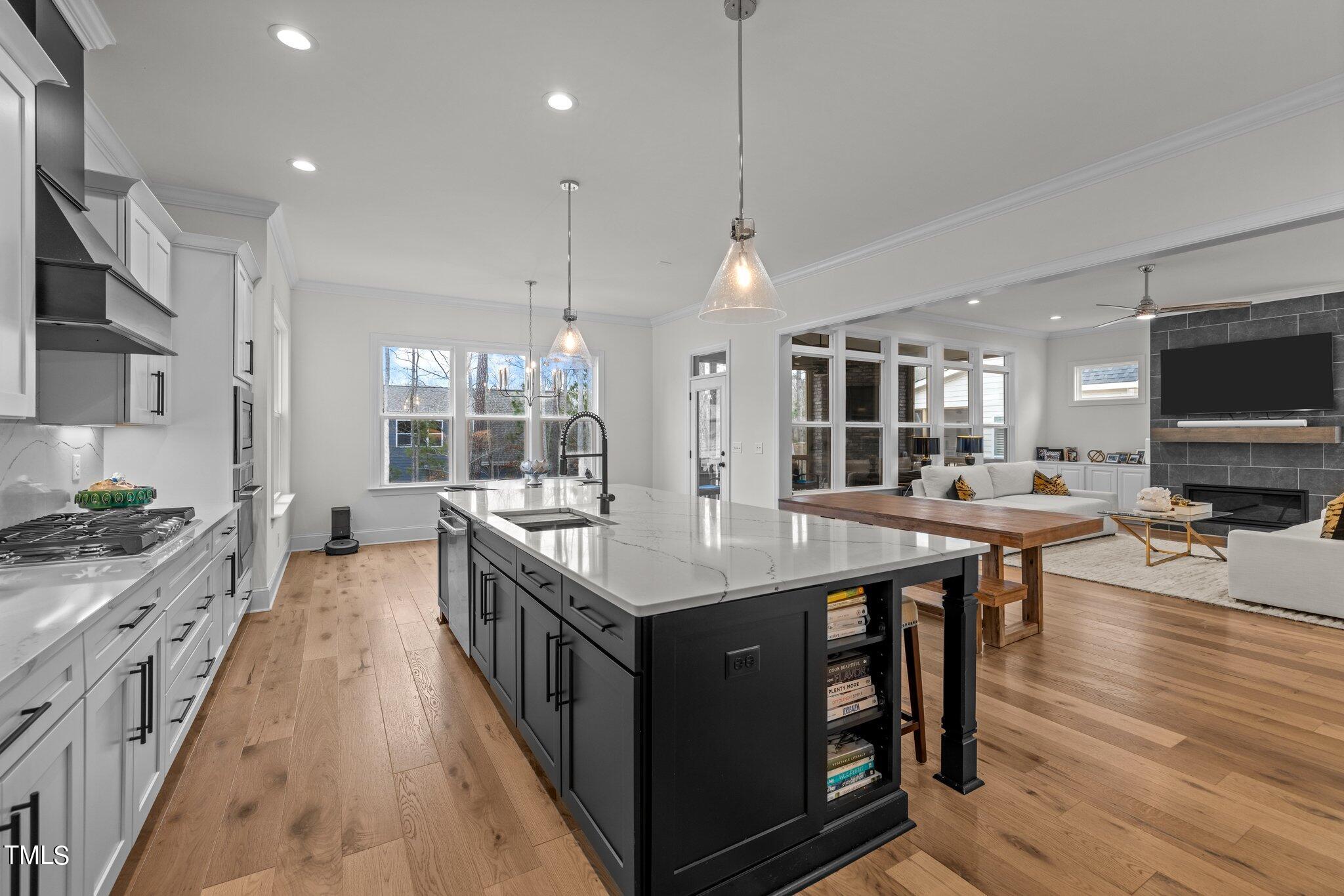 9320 Field Maple Court Raleigh, NC 27613 - Photo 12 of 52 22-web-or-mls-5Z8A2787