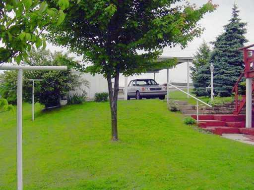 11 Rosefield Street Richeyville, PA 15358 - Photo 2 of 5 Yard/Garden.