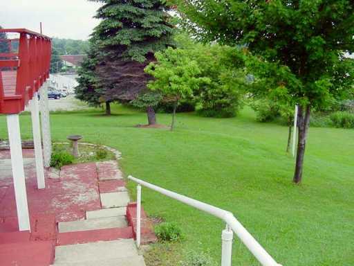 11 Rosefield Street Richeyville, PA 15358 - Photo 3 of 5 Yard/Garden.