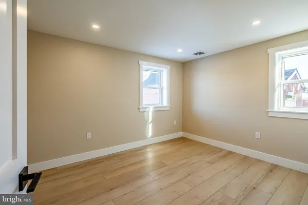 $2,295 | 530 Washington Avenue, Unit 2, Phoenixville, PA 19460