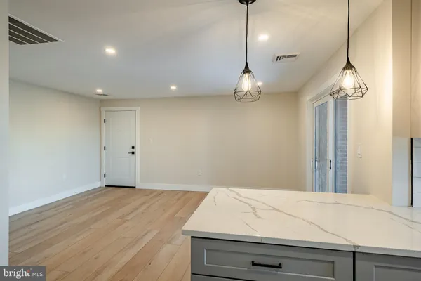 $2,295 | 530 Washington Avenue, Unit 2, Phoenixville, PA 19460