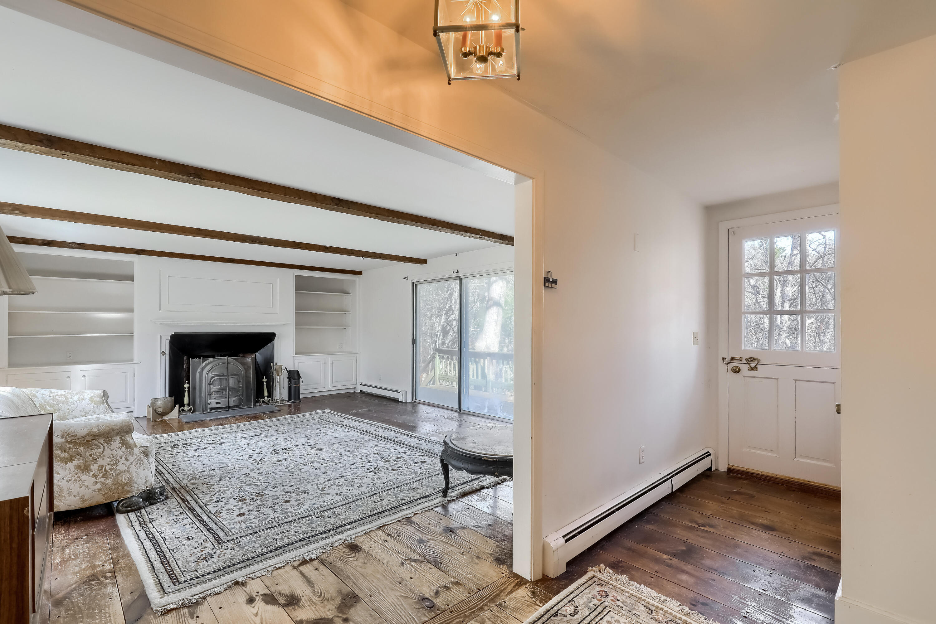588 Bumps River Road Osterville, MA 02655 - Photo 4 of 38 01_Living_Room_IMG_9555