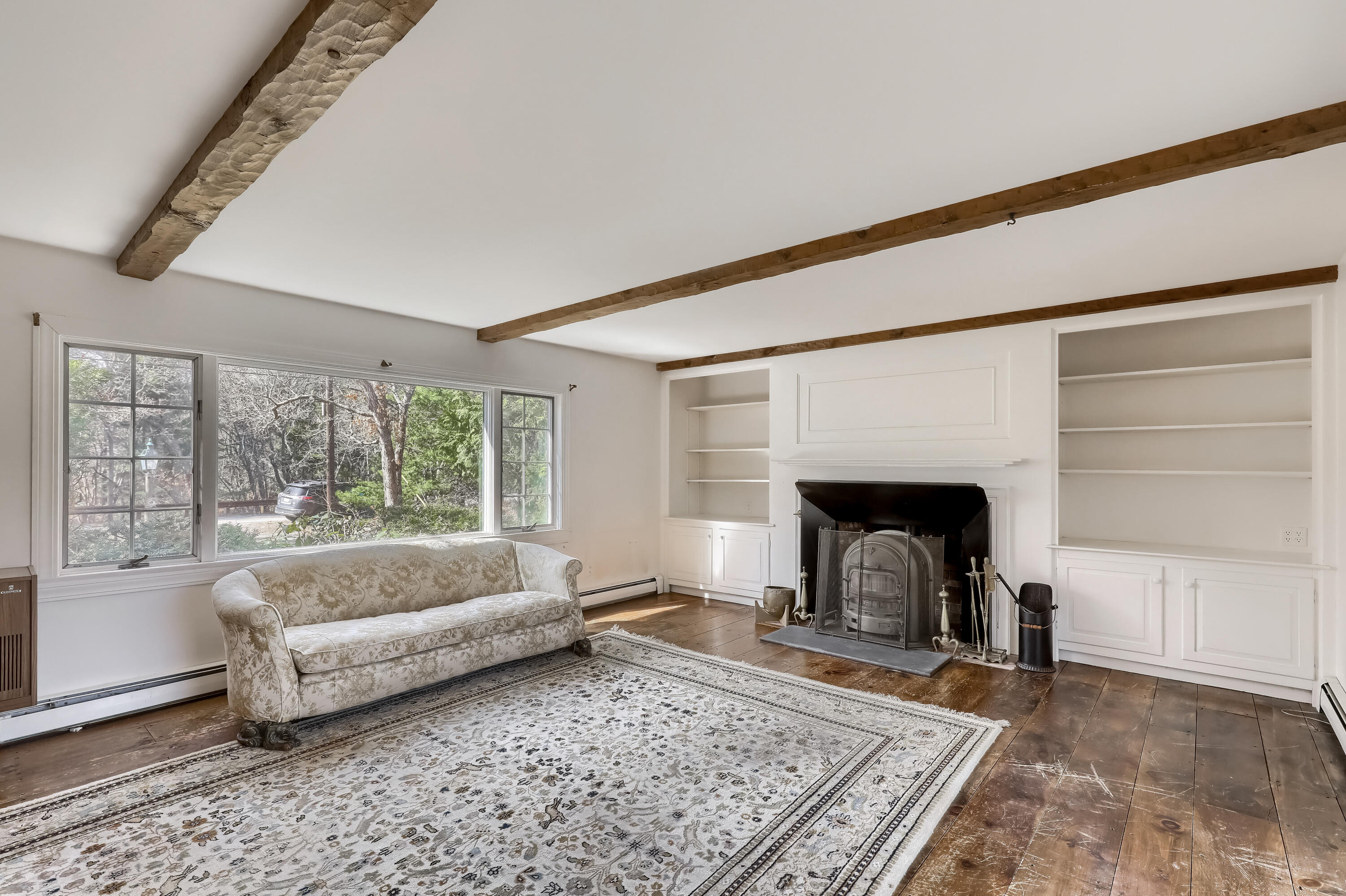588 Bumps River Road Osterville, MA 02655 - Photo 5 of 38 01_Living_Room_IMG_9580