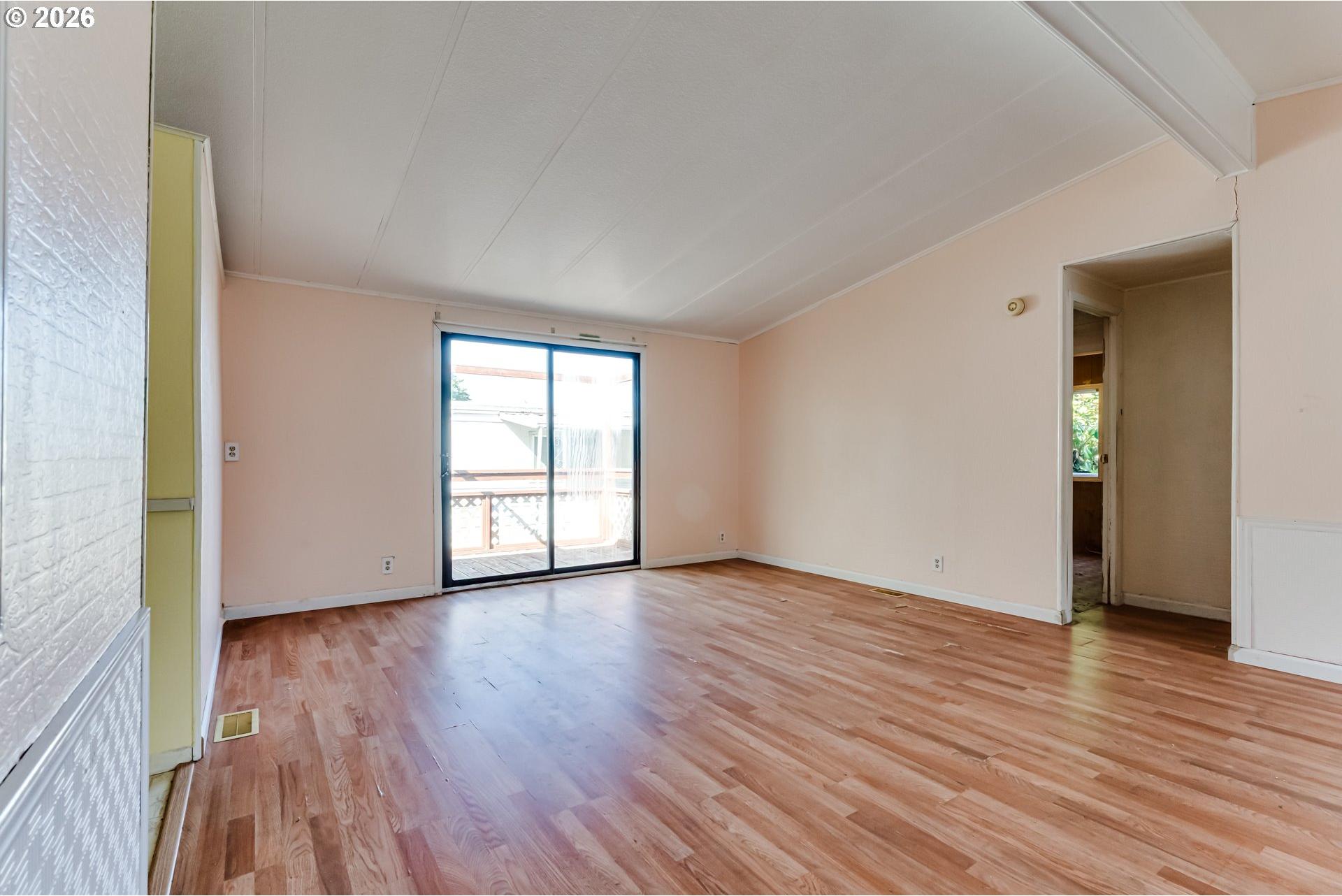 658 South 57th Street, Unit 55 Springfield, OR 97478 - Photo 9 of 38 Gallery Image 9