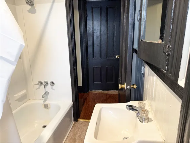 $875 | 6-7 Calihan Park, Rochester, NY 14606