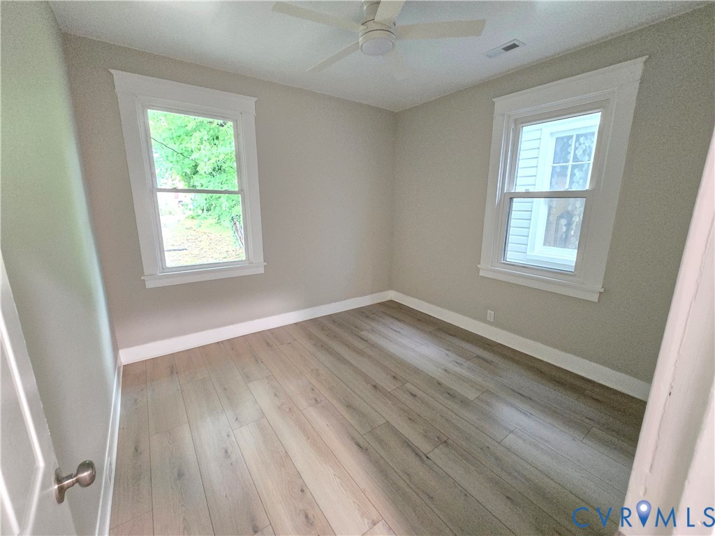 2102 5th Avenue Richmond, VA 23222 - Photo 10 of 21 Rear bedroom
