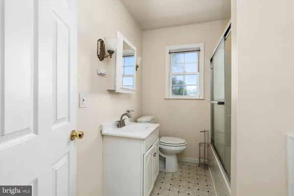 $2,250 | 320 West 5th Street, Florence, NJ 08518