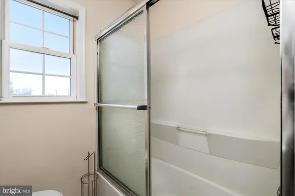 $2,250 | 320 West 5th Street, Florence, NJ 08518