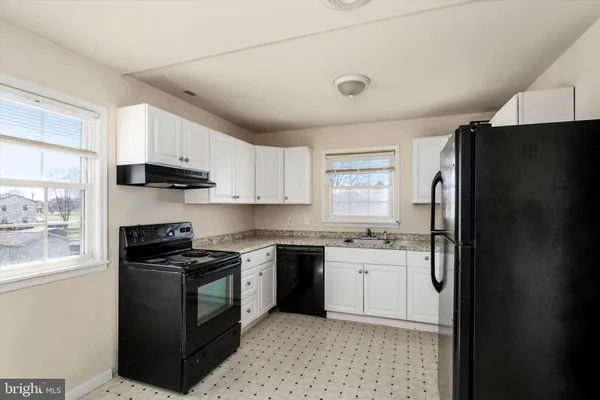 $2,250 | 320 West 5th Street, Florence, NJ 08518