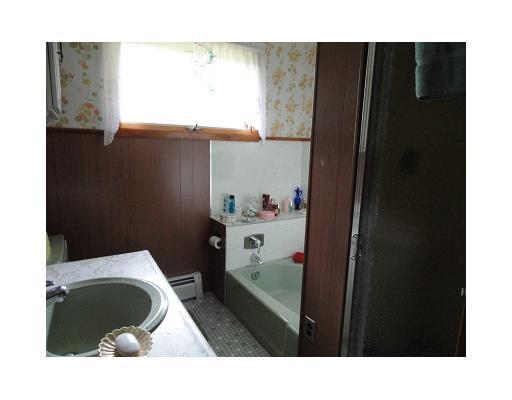 328 County Road Livermore Falls, ME 04254 - Photo 11 of 19 Bathroom.