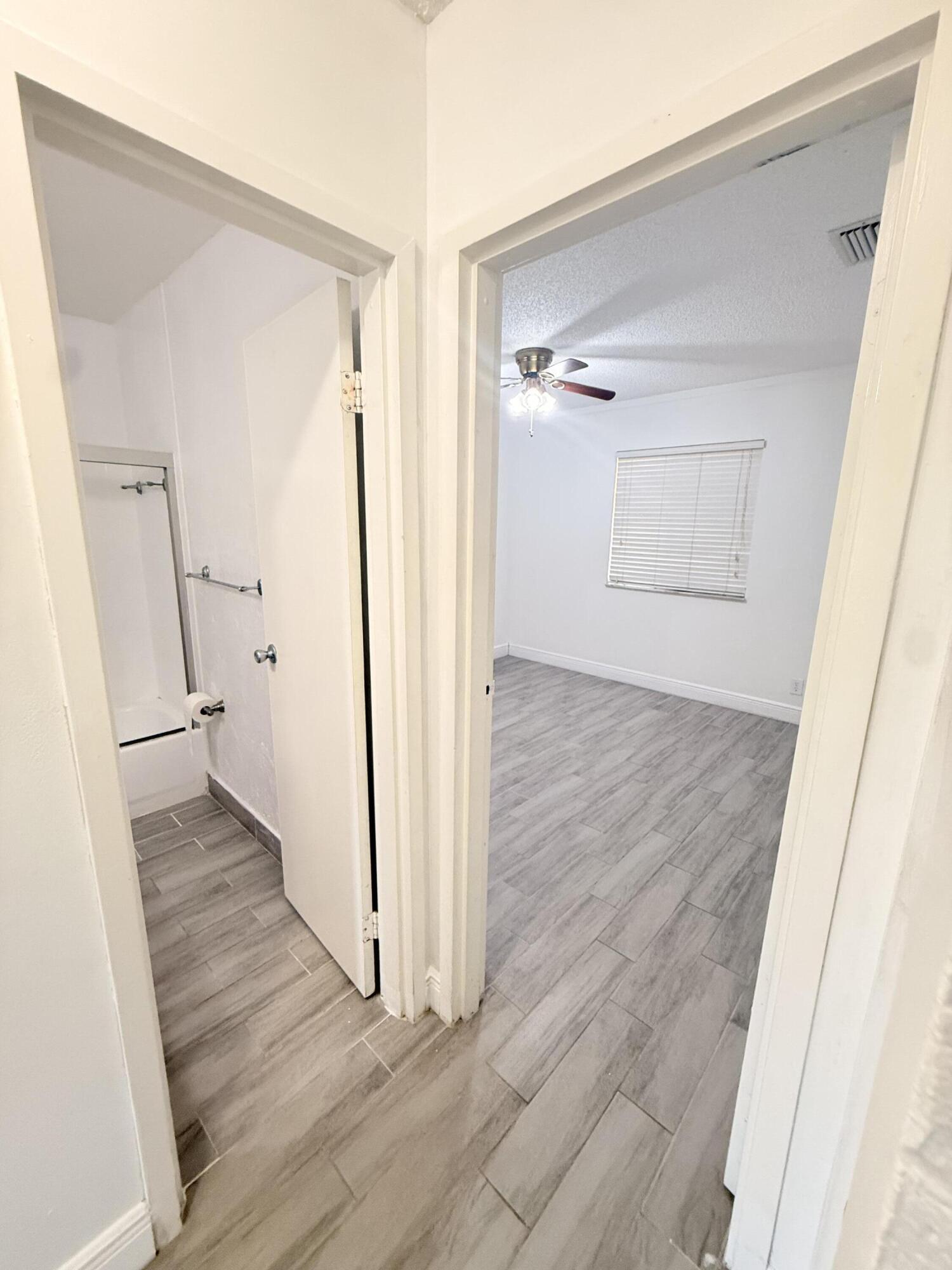 906 Southwest 9th St Circle, Unit 204 Boca Raton, FL 33486 - Photo 14 of 39 IMG_9459