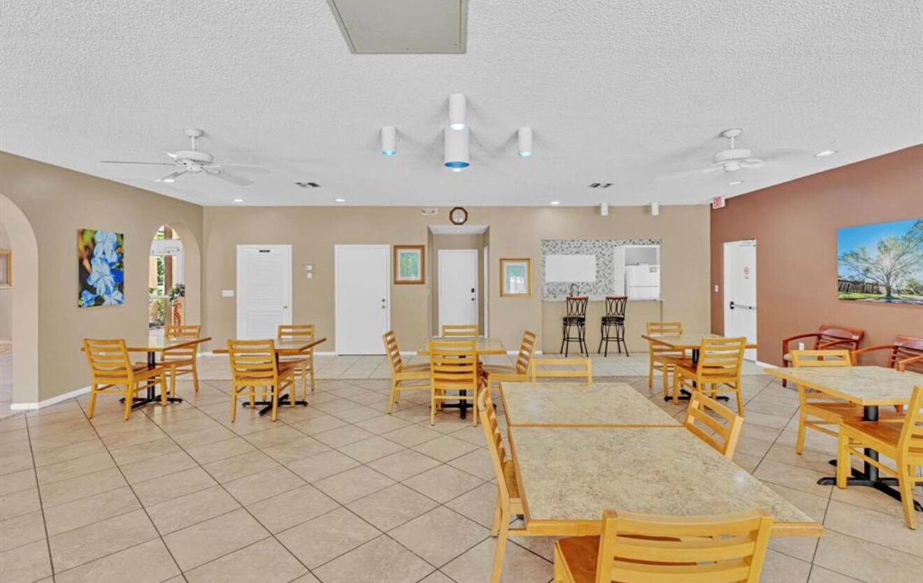 906 Southwest 9th St Circle, Unit 204 Boca Raton, FL 33486 - Photo 32 of 39 IMG_9516