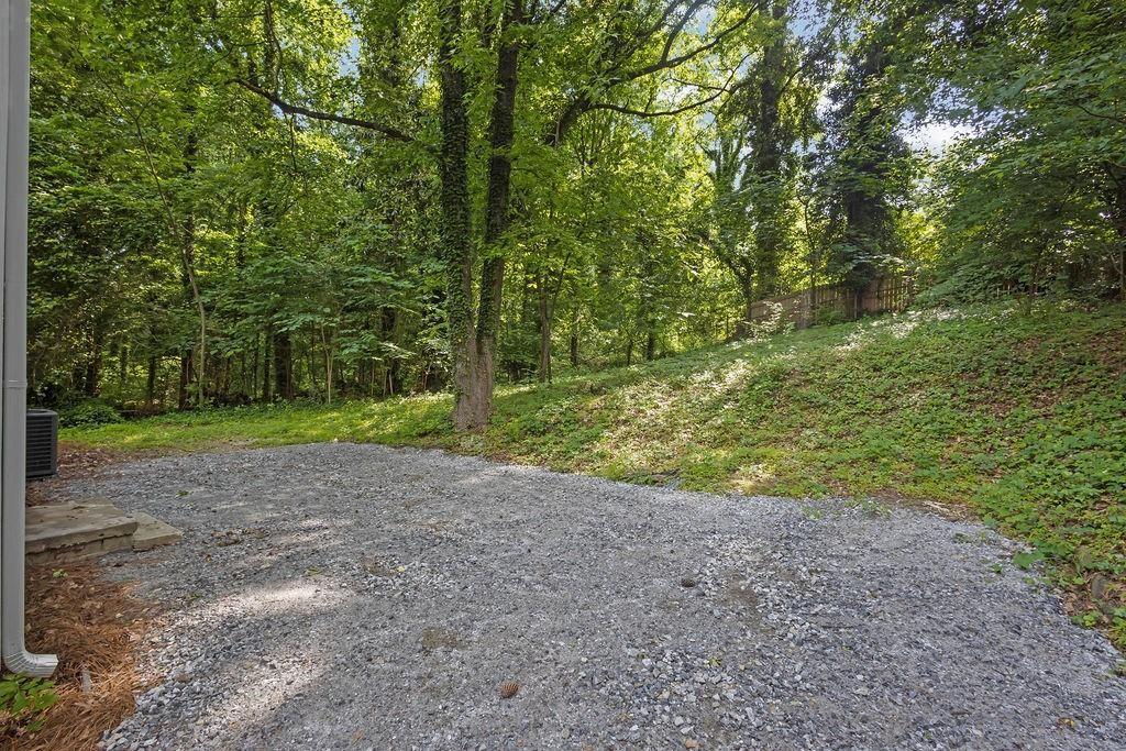 1080 Westmont Road Southwest Atlanta, GA 30310 - Photo 7 of 20