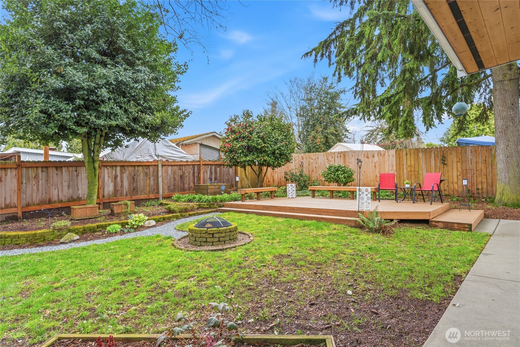 2300 Northeast 8th Place Renton, WA 98056 - Photo 24 of 35 Gallery Image 24