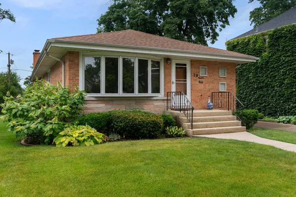 $500,000 | 19 West Adams Street, Villa Park, IL 60181
