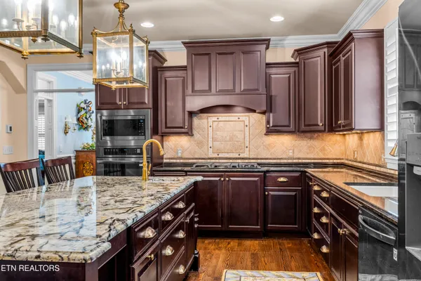 $1,099,900 | 551 Colonial Ridge Lane, Knoxville, TN 37934