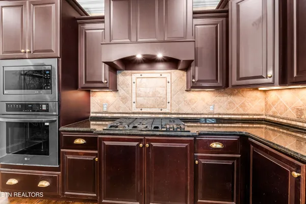 $1,099,900 | 551 Colonial Ridge Lane, Knoxville, TN 37934