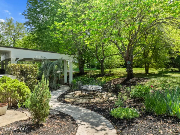 $1,099,900 | 551 Colonial Ridge Lane, Knoxville, TN 37934