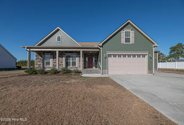 $450,000 | 984 Whiskey Court, Grimesland, NC 27837