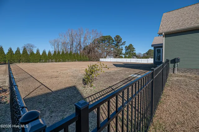 $450,000 | 984 Whiskey Court, Grimesland, NC 27837