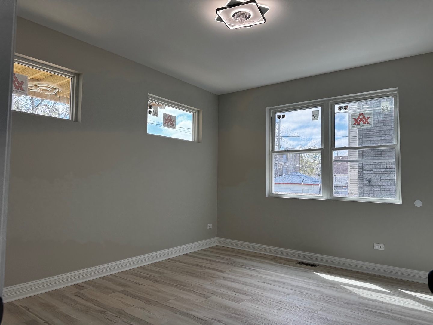 653 North Spaulding Avenue Chicago, IL 60624 - Photo 9 of 20