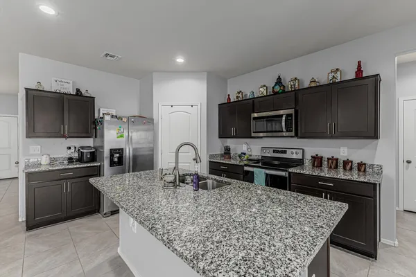 $2,195 | 35350 West San Sisto Avenue, Maricopa, AZ 85138